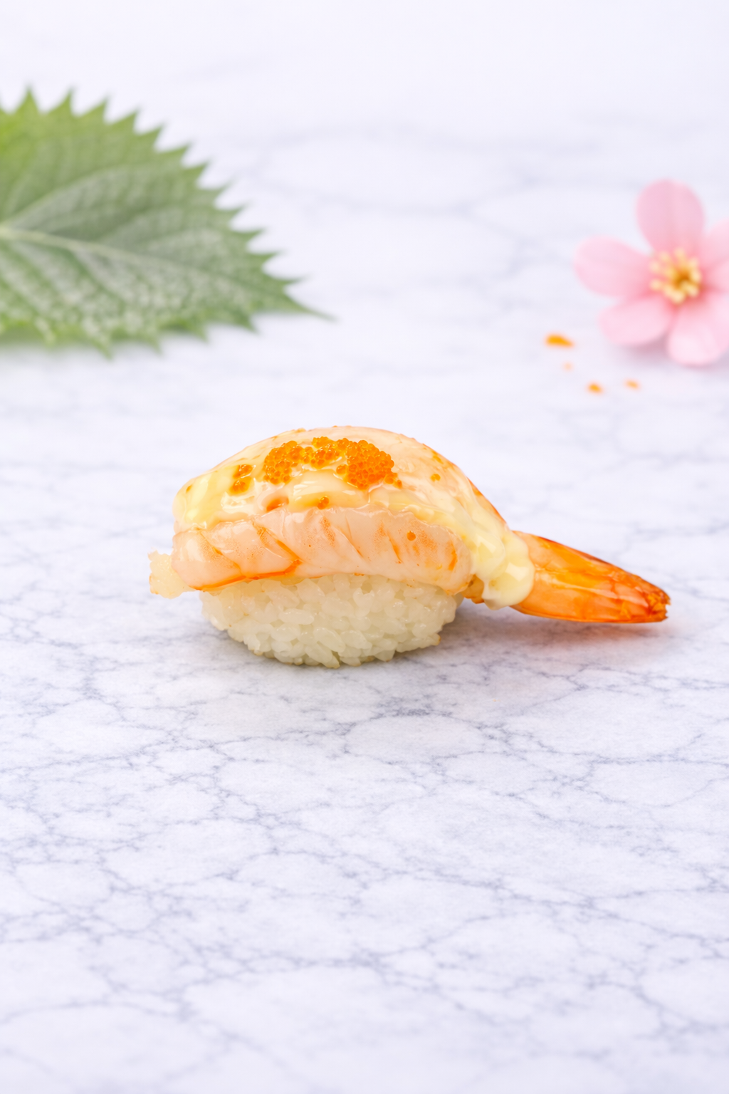 ซูชิกุ้งราดสลัด